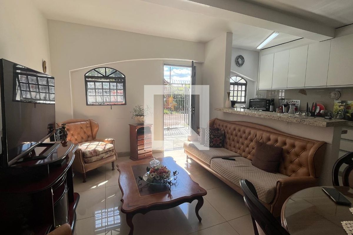 Casa à Venda - Jardim Flamboyant, 6 Quartos,  245 m2 em , Campinas - sp | SoloBR