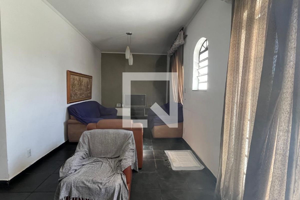 Casa à Venda - Jardim Flamboyant, 6 Quartos,  245 m2 em , Campinas - sp | SoloBR
