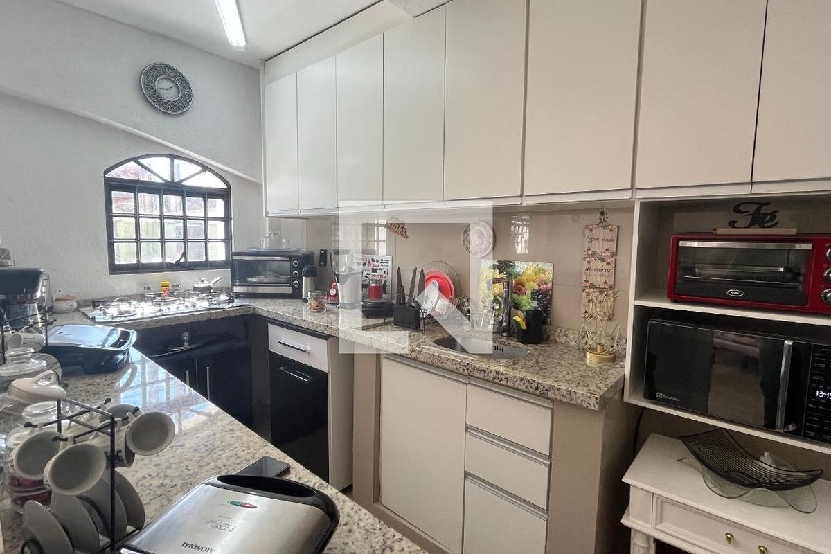 Casa à Venda - Jardim Flamboyant, 6 Quartos,  245 m2 em , Campinas - sp | SoloBR