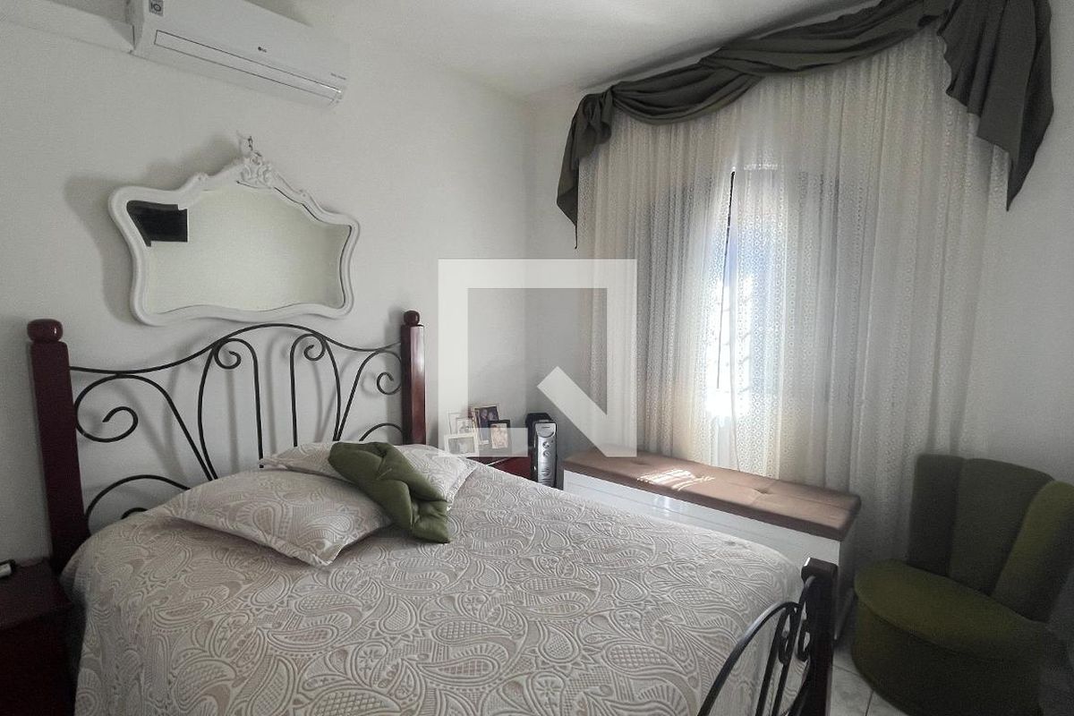 Casa à Venda - Jardim Flamboyant, 6 Quartos,  245 m2 em , Campinas - sp | SoloBR