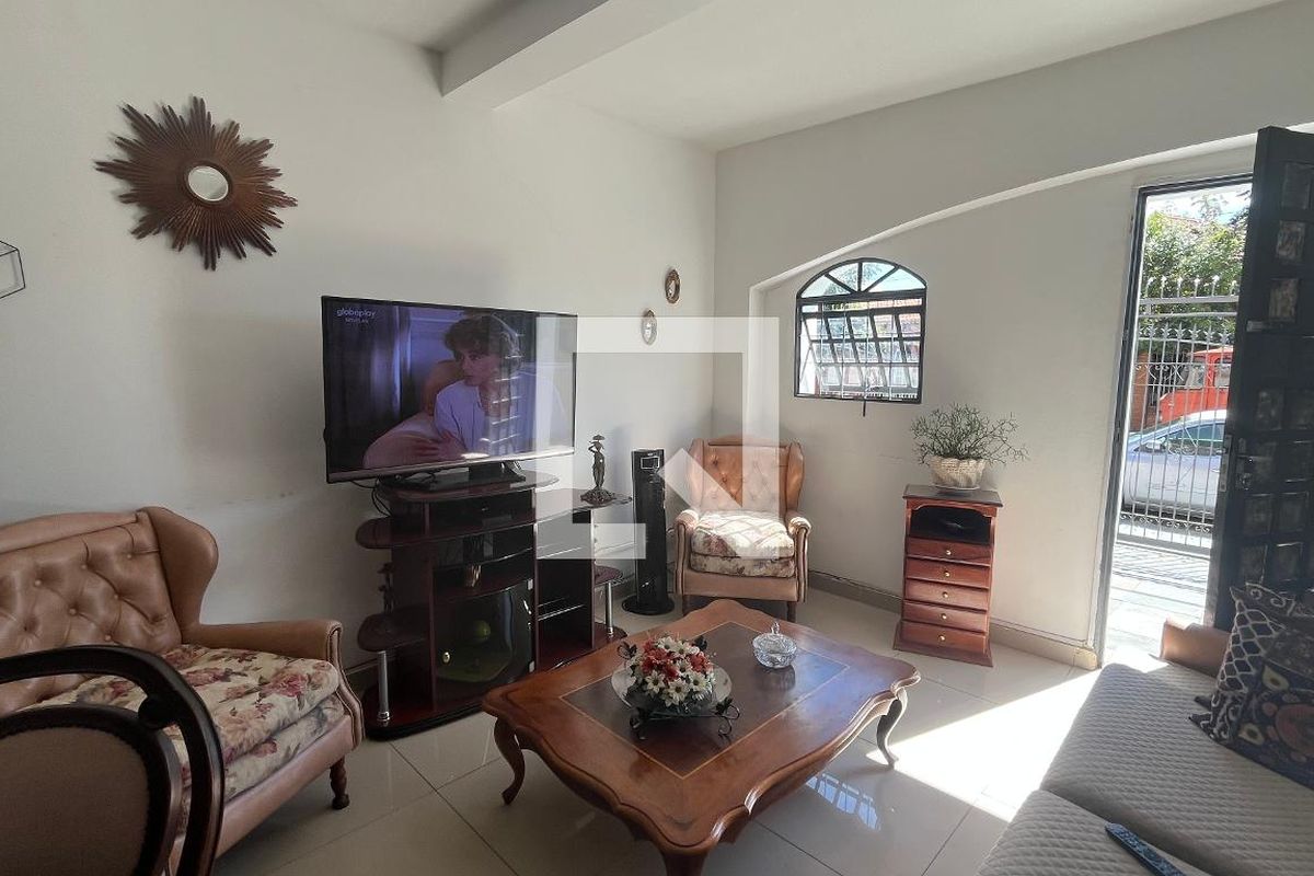 Casa à Venda - Jardim Flamboyant, 6 Quartos,  245 m2 em , Campinas - sp | SoloBR