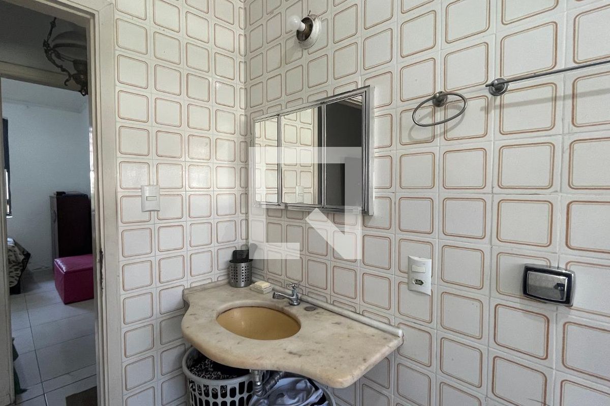 Casa à Venda - Jardim Flamboyant, 6 Quartos,  245 m2 em , Campinas - sp | SoloBR