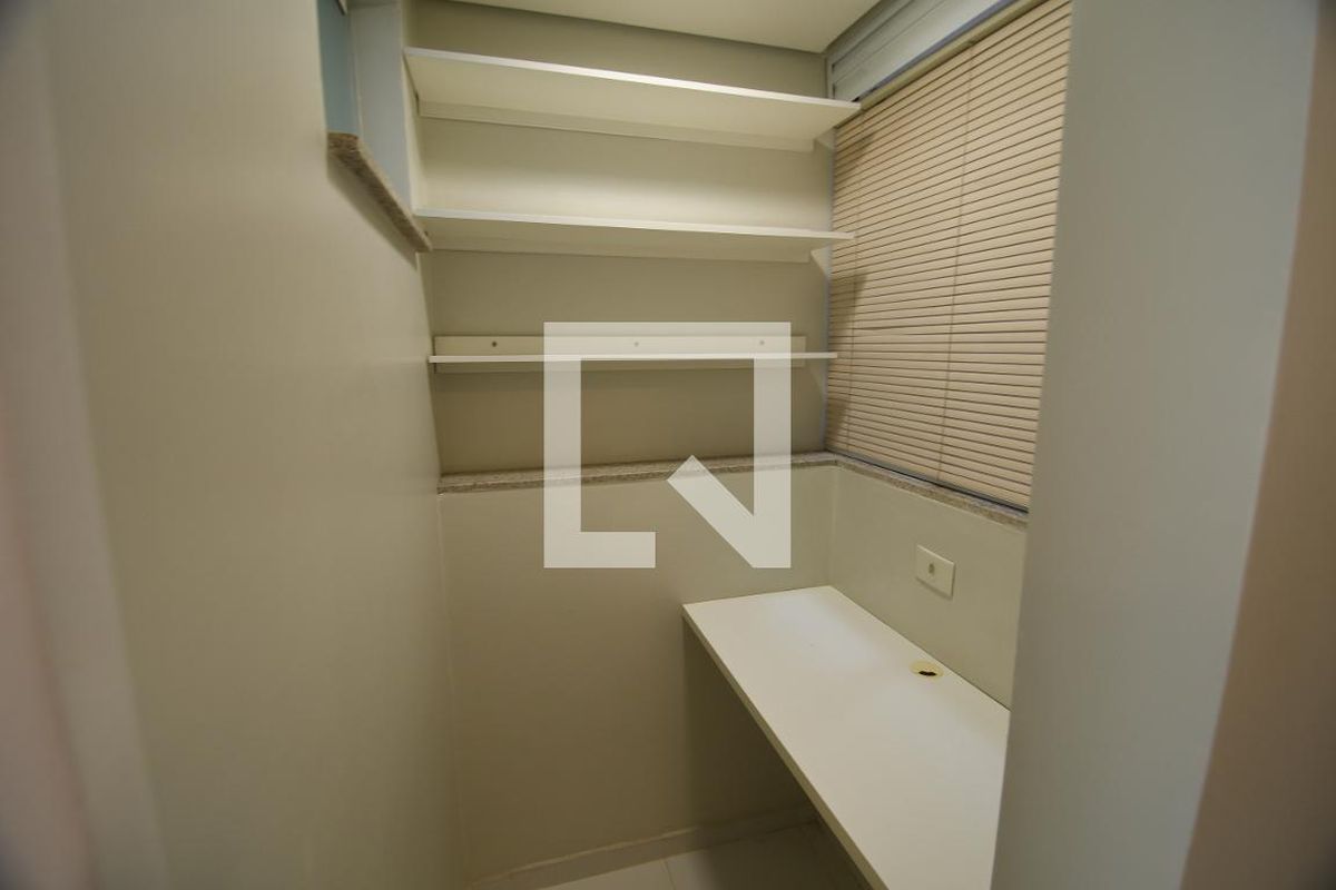 Apartamento à Venda - Cambuí, 2 Quartos,  60 m2 em , Campinas - sp | SoloBR