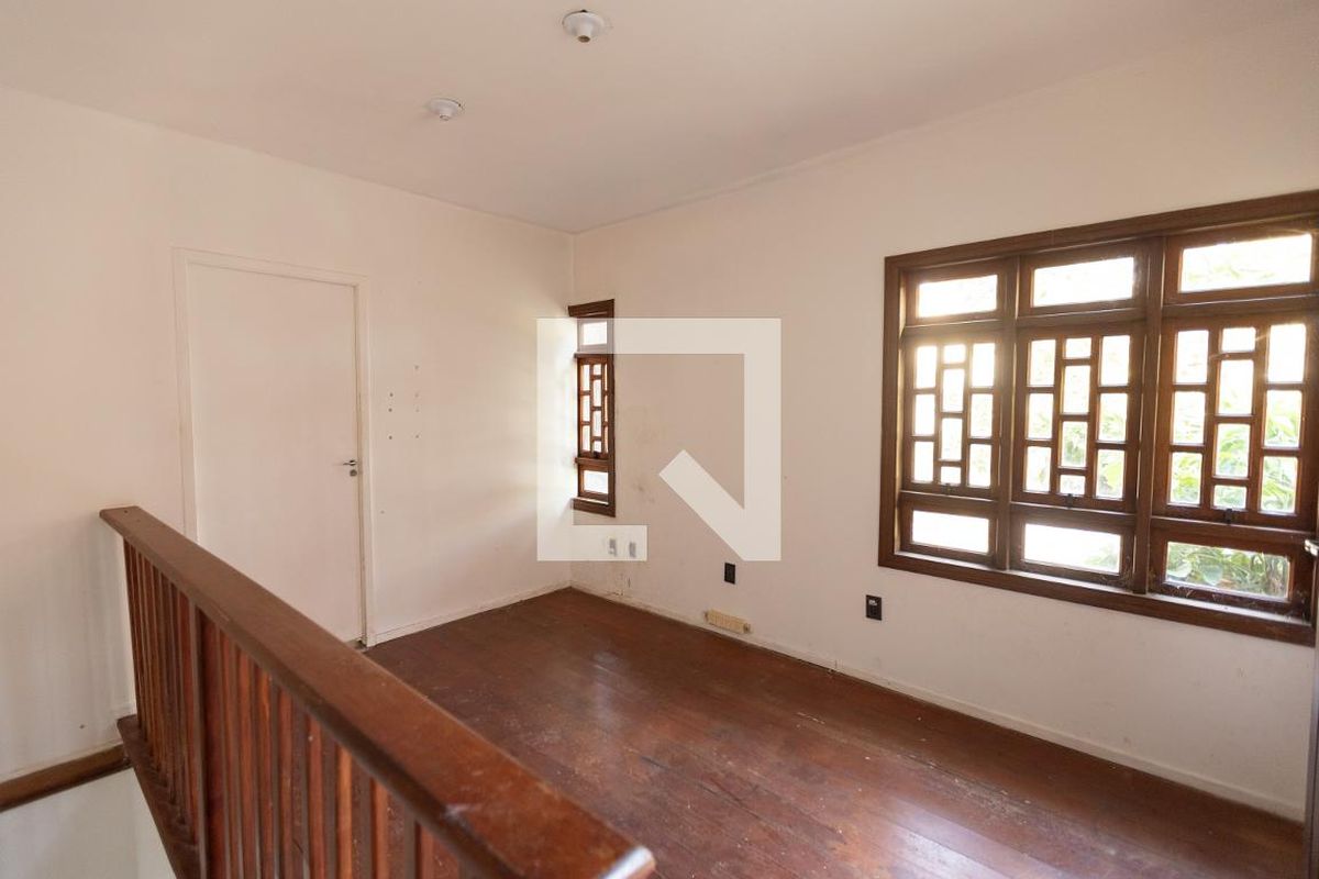 Casa à Venda - Jardim Chapadão, 4 Quartos,  180 m2 em , Campinas - sp | SoloBR