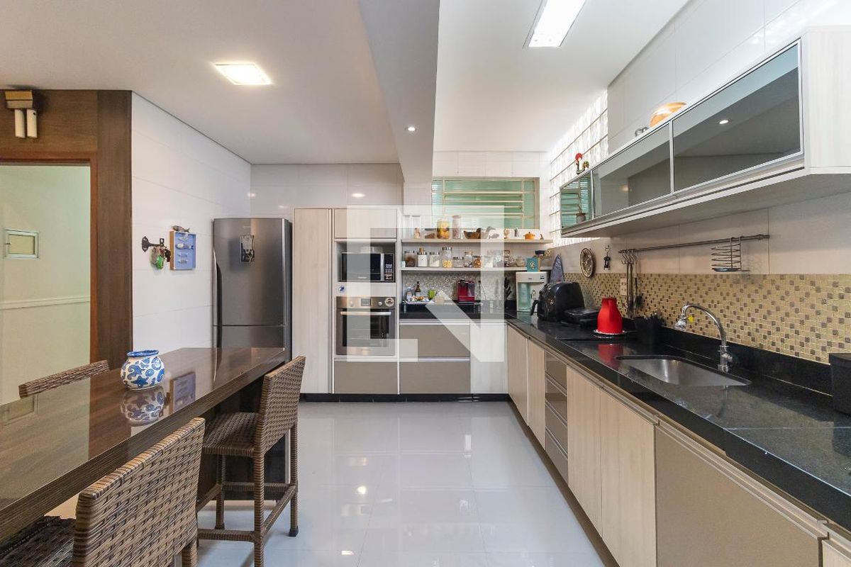 Casa à Venda - Taquaral, 3 Quartos,  160 m2 em , Campinas - sp | SoloBR
