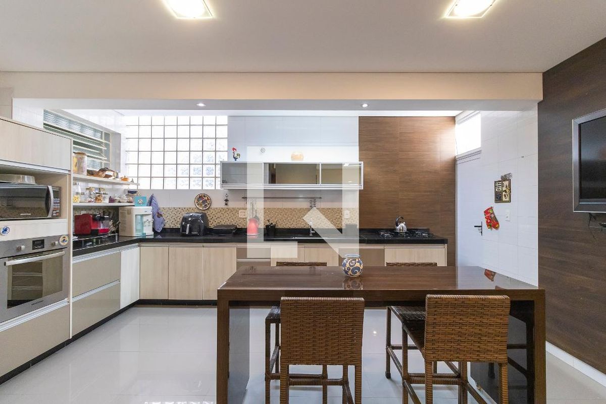Casa à Venda - Taquaral, 3 Quartos,  160 m2 em , Campinas - sp | SoloBR