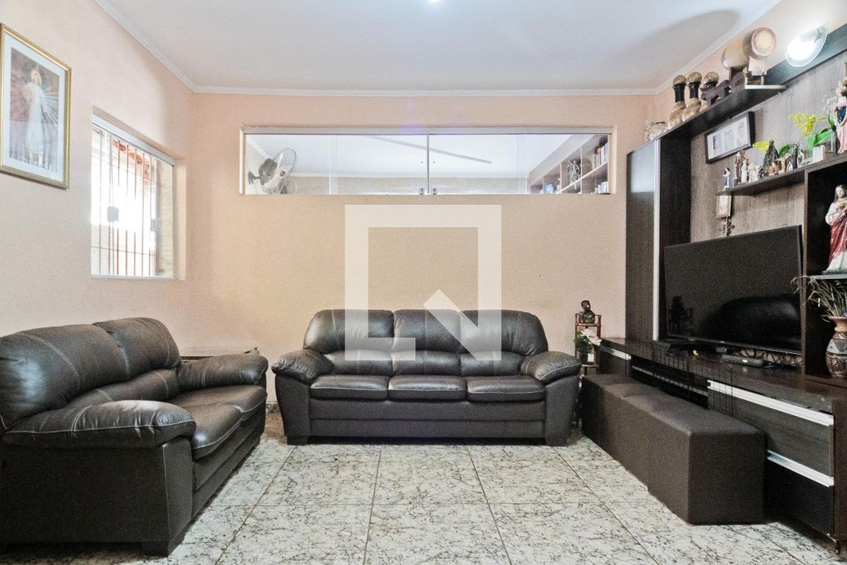 Casa, 3 quartos, 209 m² - Foto 2