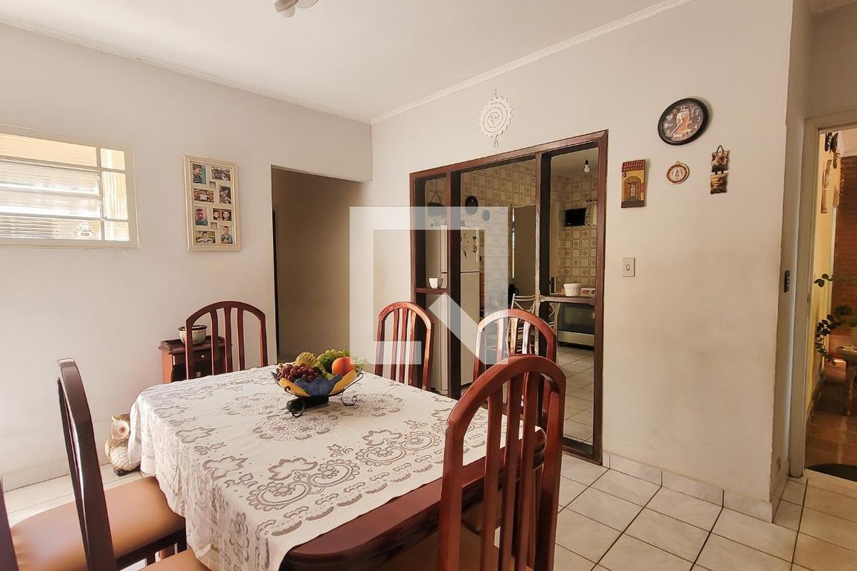 Casa à Venda - Barão Geraldo - Centro, 3 Quartos,  158 m2 em , Campinas - sp | SoloBR