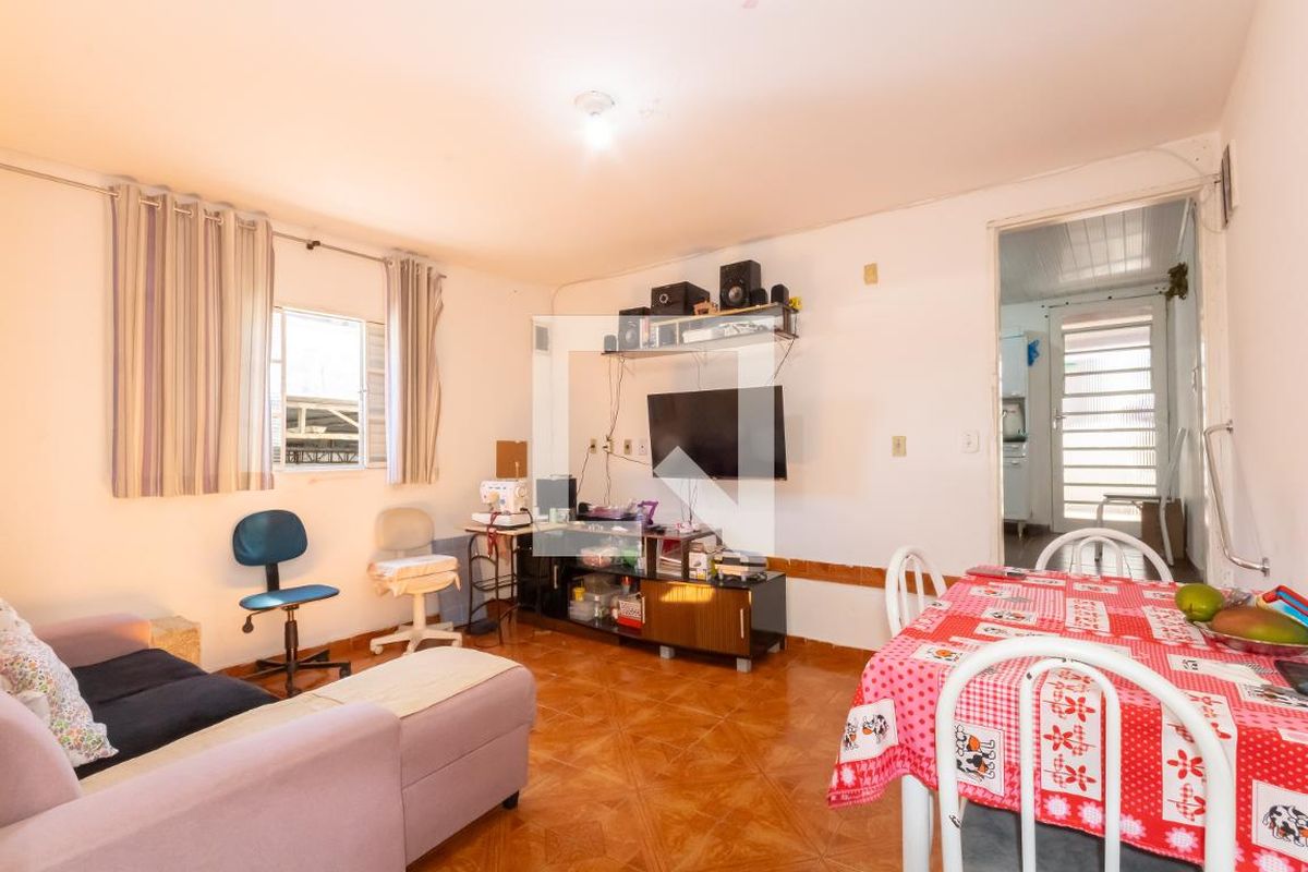 Casa, 1 quarto, 165 m² - Foto 2