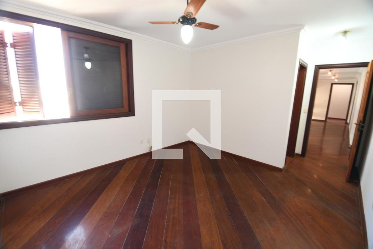 Casa à Venda - Lot. Alphaville Campinas, 4 Quartos,  604 m2 em , Campinas - sp | SoloBR