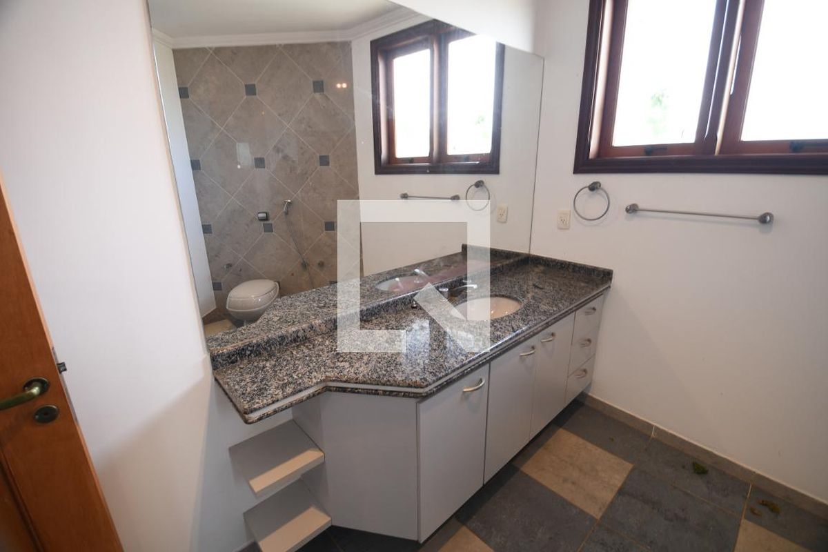 Casa à Venda - Lot. Alphaville Campinas, 4 Quartos,  604 m2 em , Campinas - sp | SoloBR