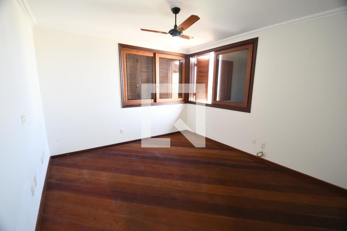 Casa à Venda - Lot. Alphaville Campinas, 4 Quartos,  604 m2 em , Campinas - sp | SoloBR