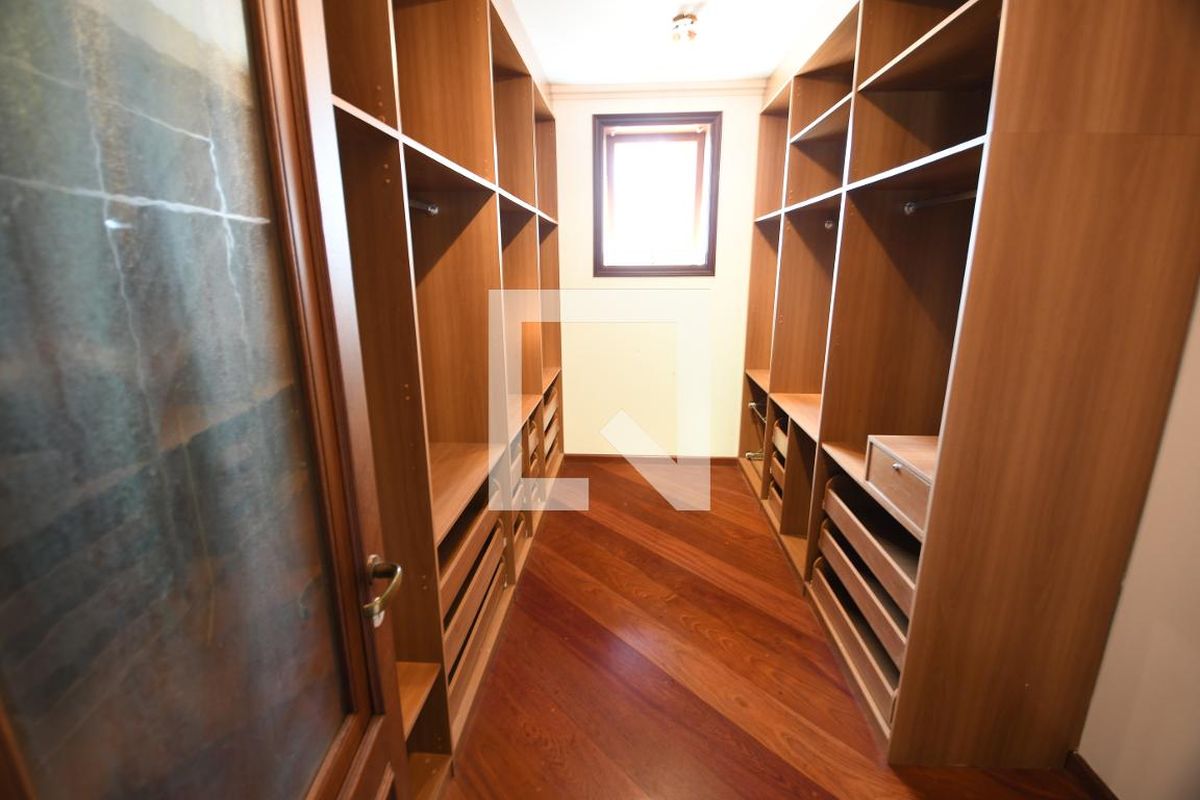Casa à Venda - Lot. Alphaville Campinas, 4 Quartos,  604 m2 em , Campinas - sp | SoloBR