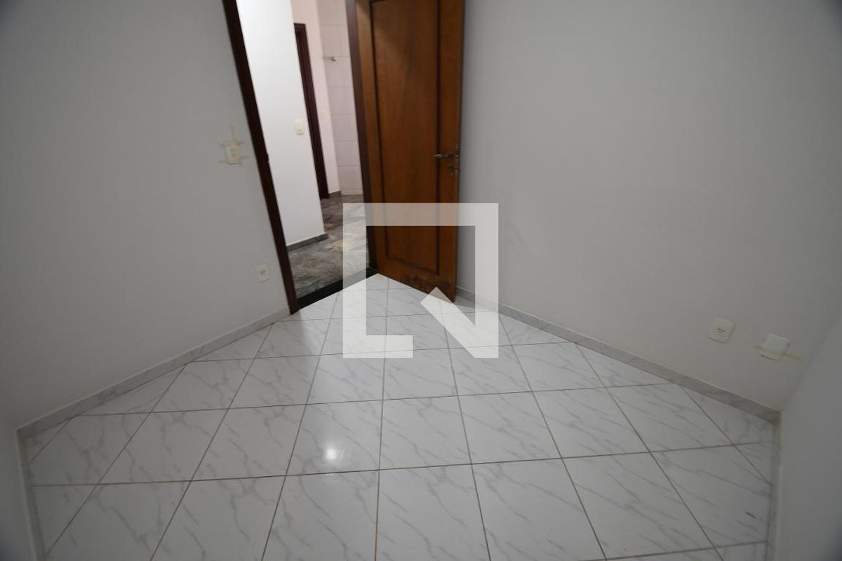 Casa à Venda - Lot. Alphaville Campinas, 4 Quartos,  604 m2 em , Campinas - sp | SoloBR