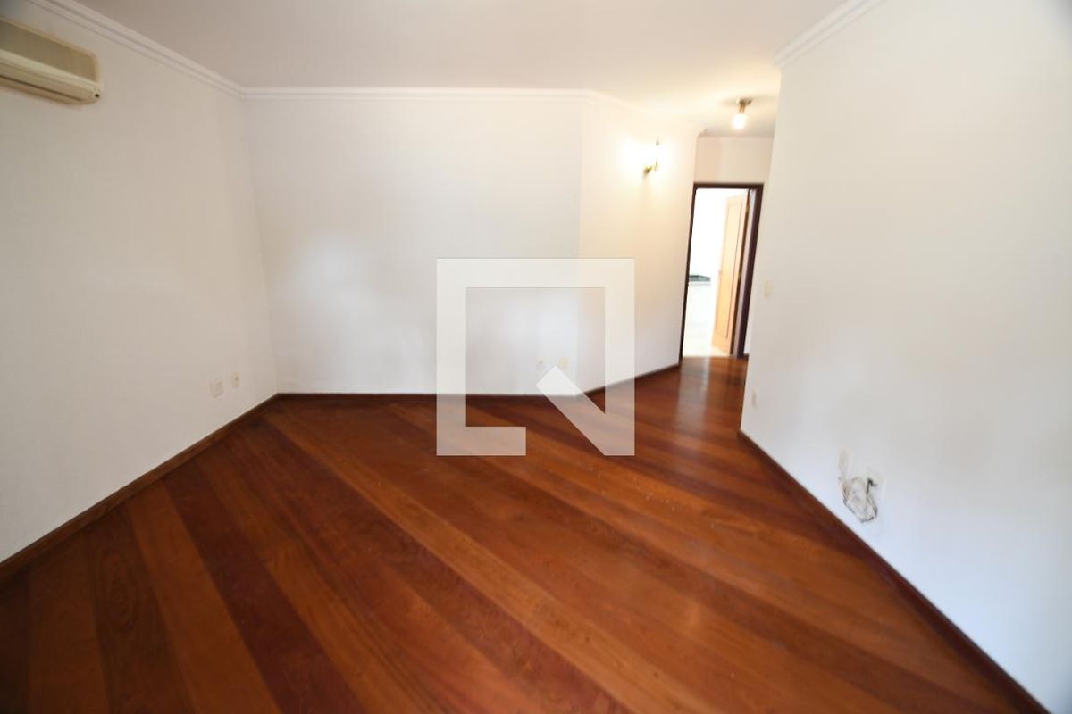 Casa à Venda - Lot. Alphaville Campinas, 4 Quartos,  604 m2 em , Campinas - sp | SoloBR