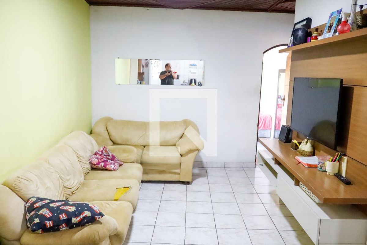 Casa, 5 quartos, 168 m² - Foto 2