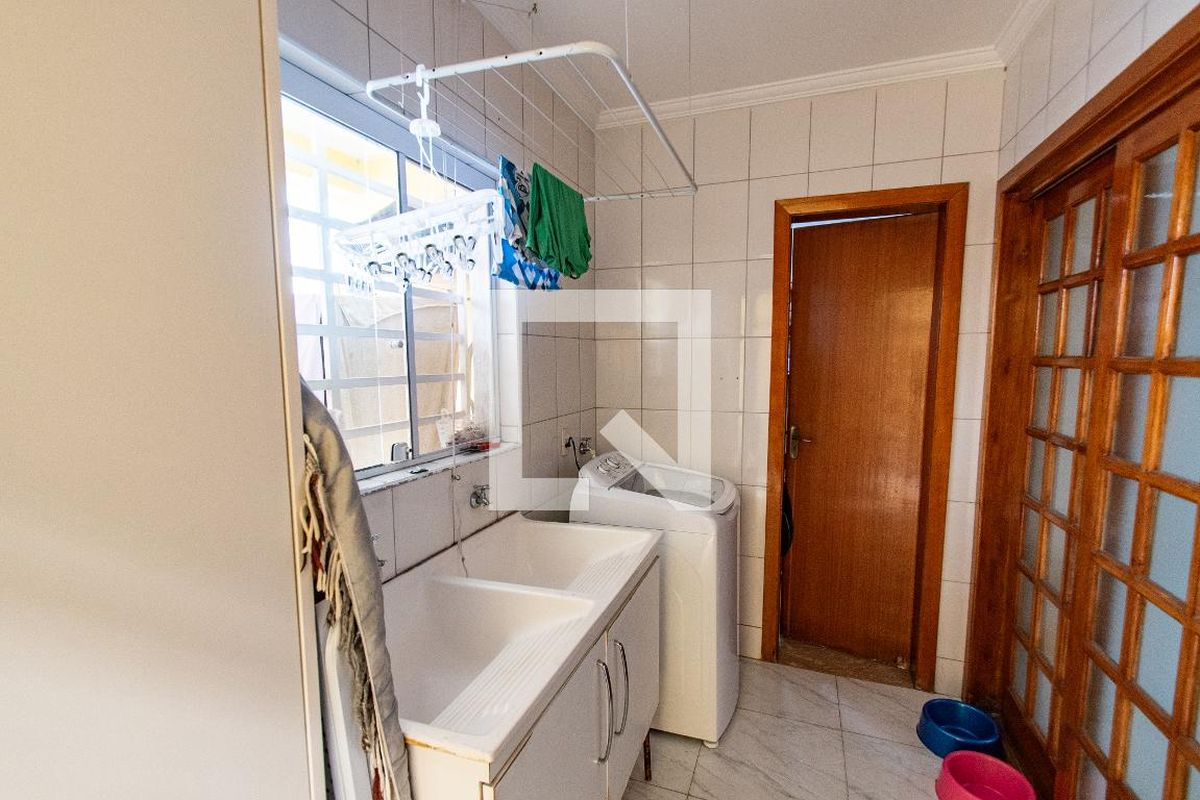 Casa, 3 quartos, 270 m² - Foto 105