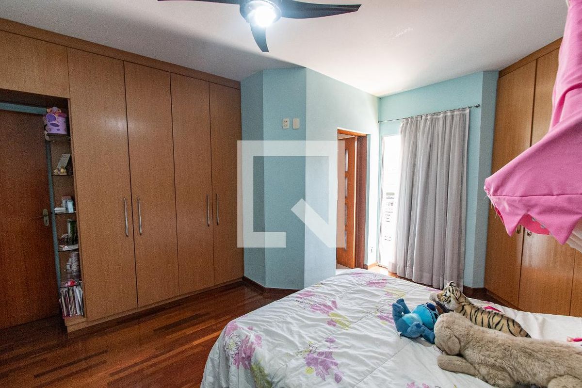 Casa, 3 quartos, 270 m² - Foto 19
