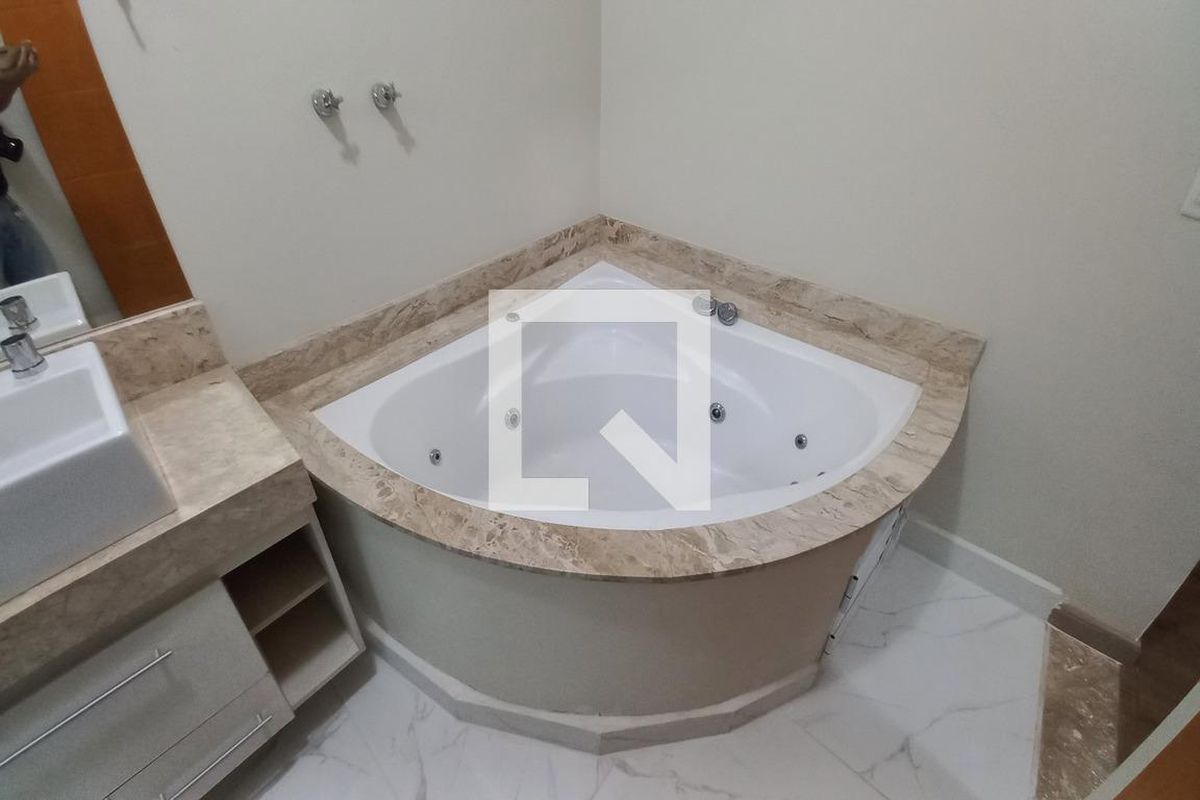 Casa à Venda - Swiss Park, 5 Quartos,  560 m2 em , Campinas - sp | SoloBR