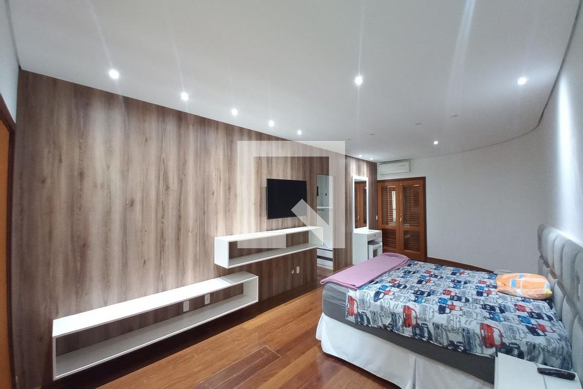 Casa à Venda - Swiss Park, 5 Quartos,  560 m2 em , Campinas - sp | SoloBR