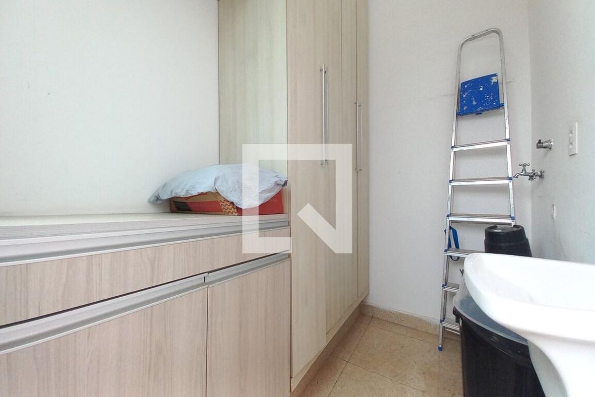 Casa à Venda - Swiss Park, 5 Quartos,  560 m2 em , Campinas - sp | SoloBR