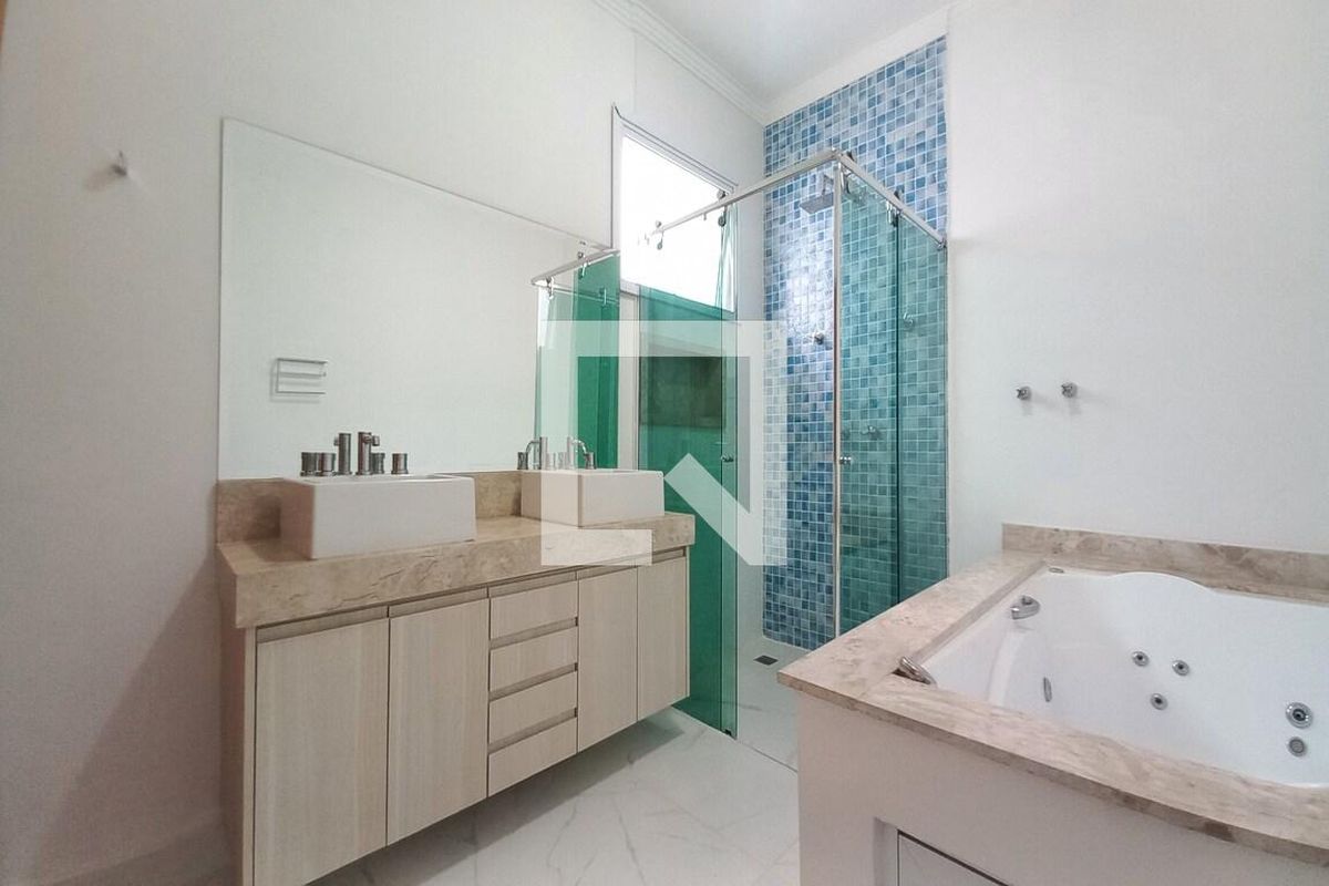 Casa à Venda - Swiss Park, 5 Quartos,  560 m2 em , Campinas - sp | SoloBR