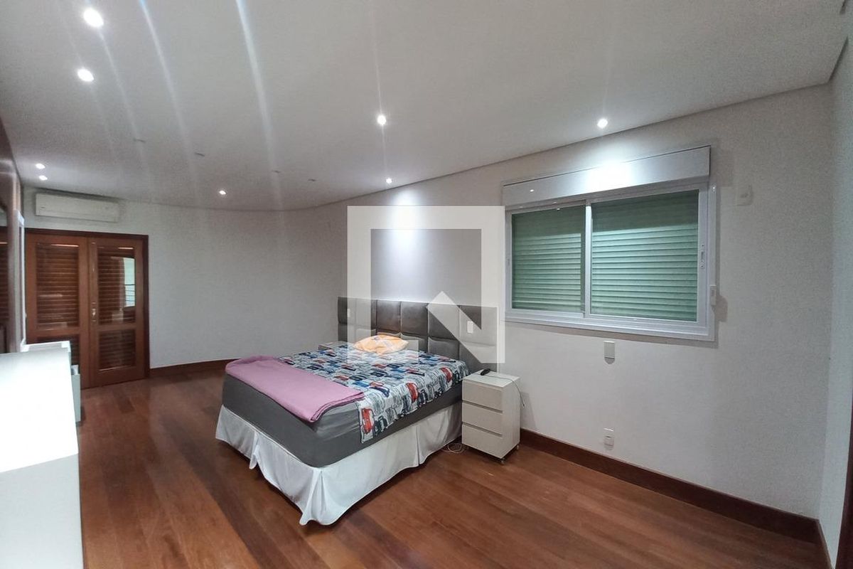 Casa à Venda - Swiss Park, 5 Quartos,  560 m2 em , Campinas - sp | SoloBR