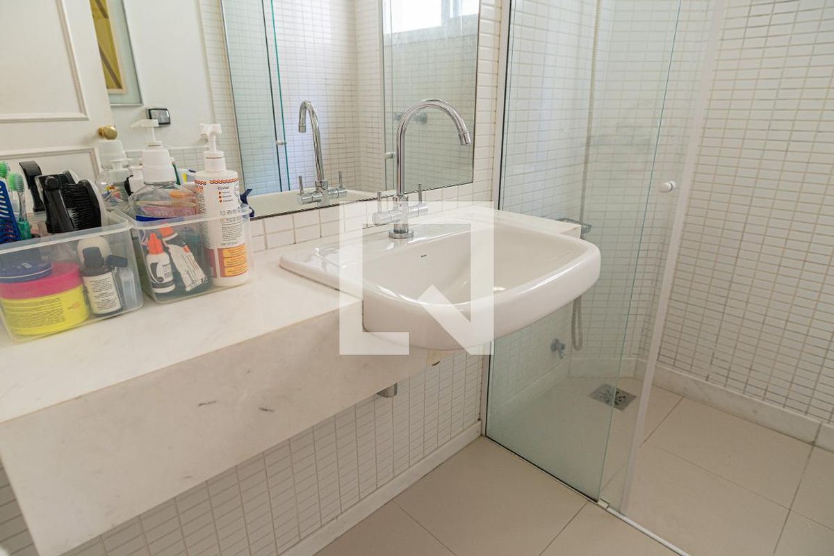 Apartamento, 3 quartos, 228 m² - Foto 91