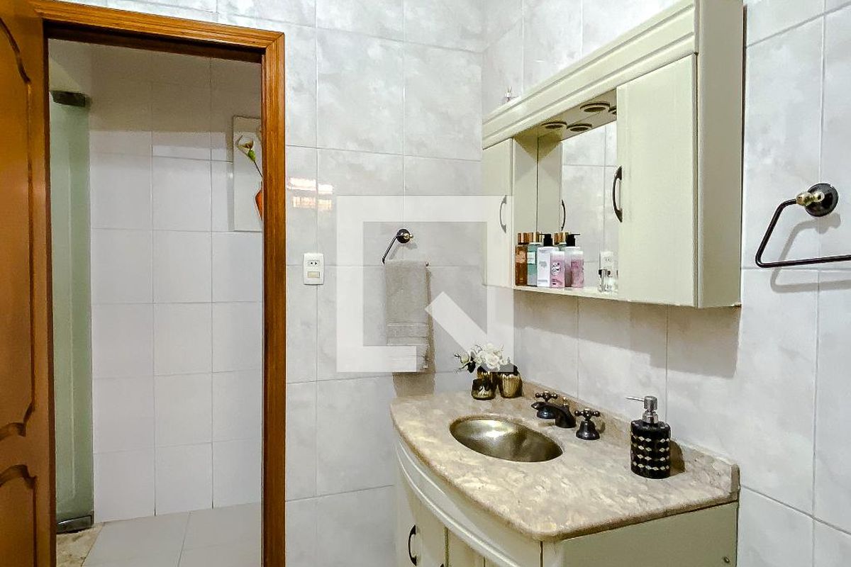 Casa, 4 quartos, 250 m² - Foto 49