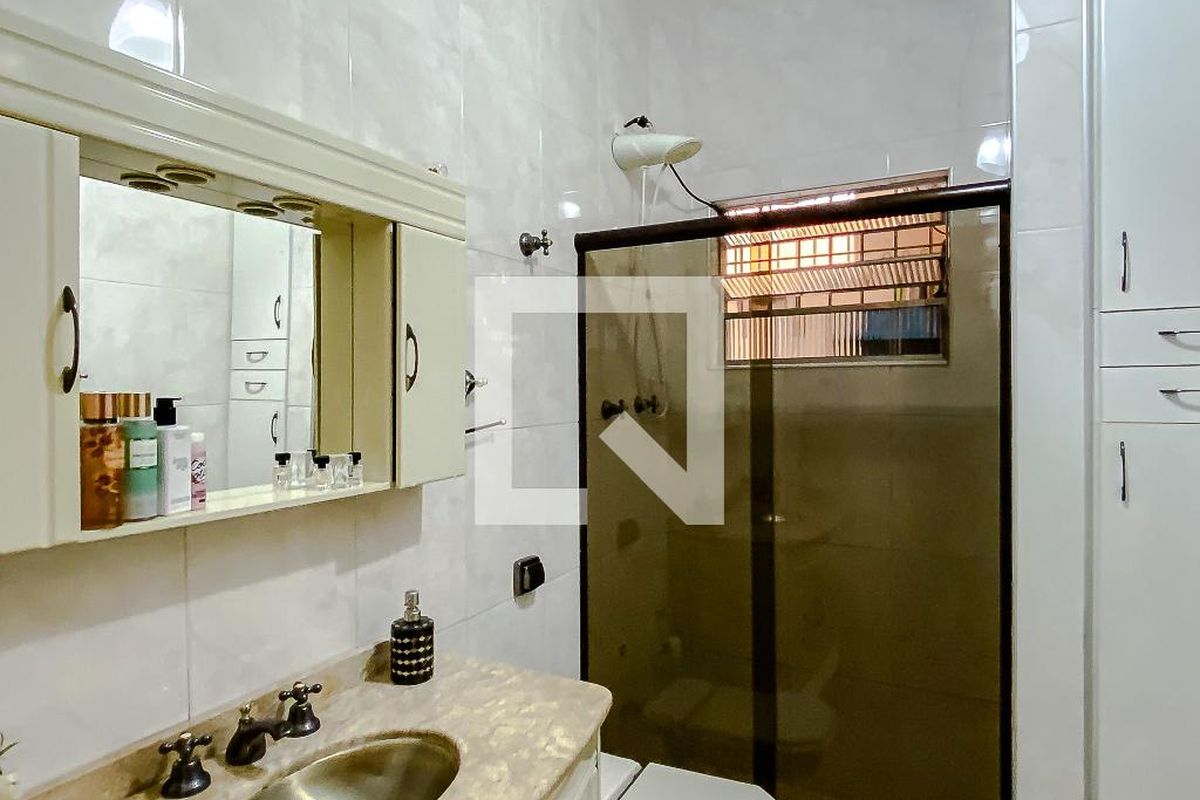 Casa, 4 quartos, 250 m² - Foto 45