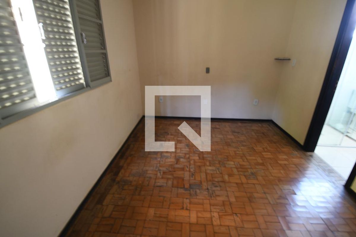 Casa à Venda - Jardim Chapadão, 3 Quartos,  220 m2 em , Campinas - sp | SoloBR