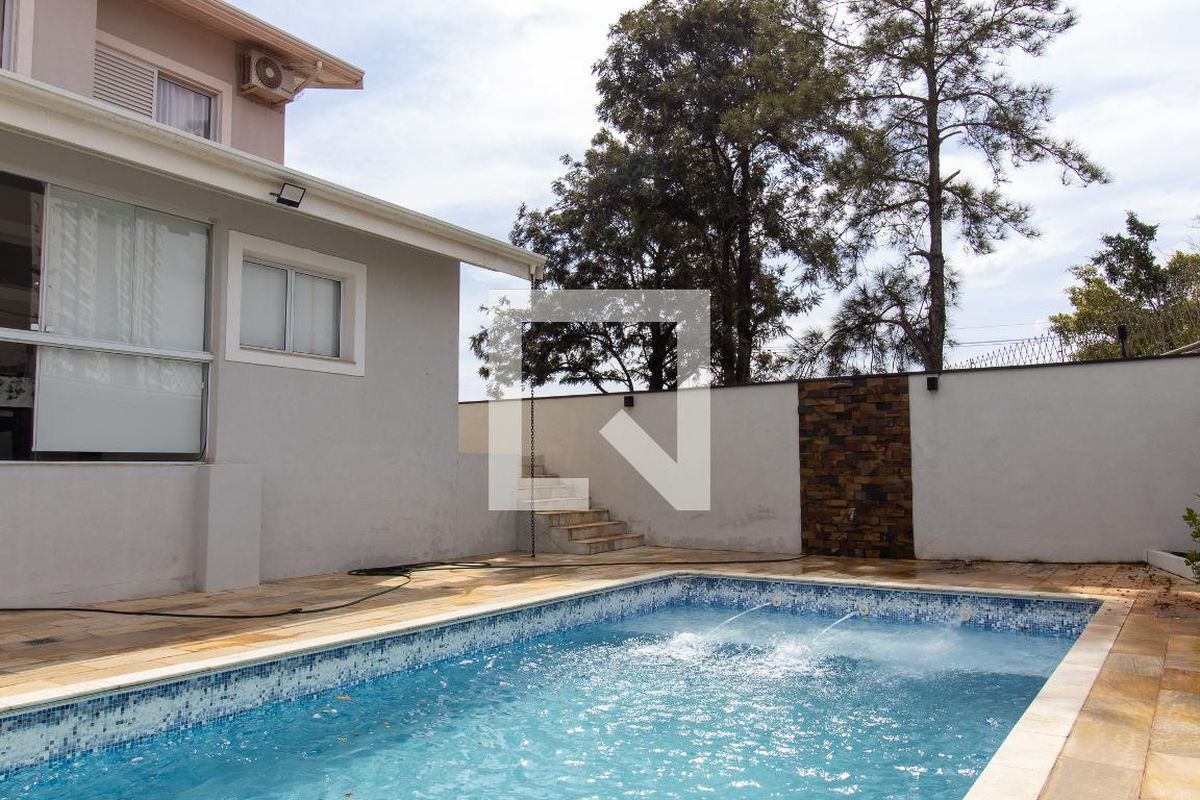Casa à Venda - Lot. Alphaville Campinas, 4 Quartos,  380 m2 em , Campinas - sp | SoloBR