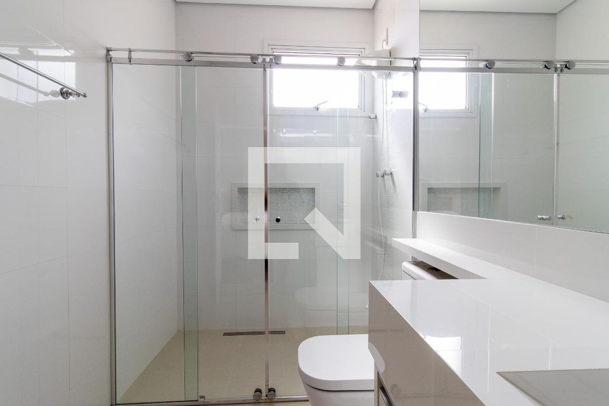 Casa à Venda - Lot. Alphaville Campinas, 4 Quartos,  380 m2 em , Campinas - sp | SoloBR