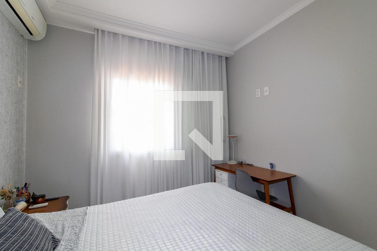 Casa à Venda - Lot. Alphaville Campinas, 4 Quartos,  380 m2 em , Campinas - sp | SoloBR