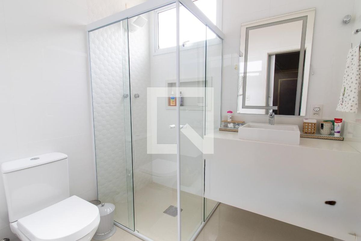 Casa à Venda - Lot. Alphaville Campinas, 4 Quartos,  380 m2 em , Campinas - sp | SoloBR