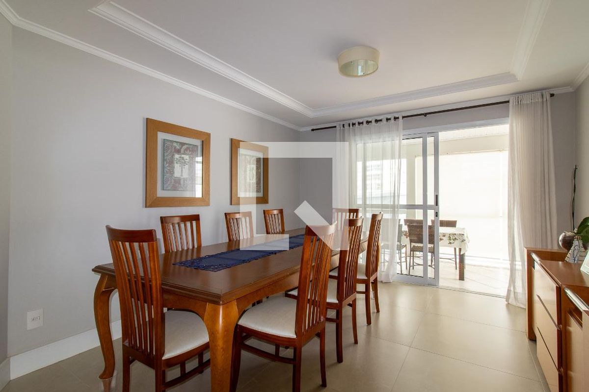 Casa à Venda - Lot. Alphaville Campinas, 4 Quartos,  380 m2 em , Campinas - sp | SoloBR
