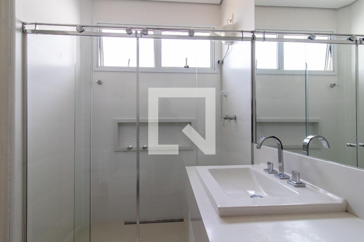 Casa à Venda - Lot. Alphaville Campinas, 4 Quartos,  380 m2 em , Campinas - sp | SoloBR