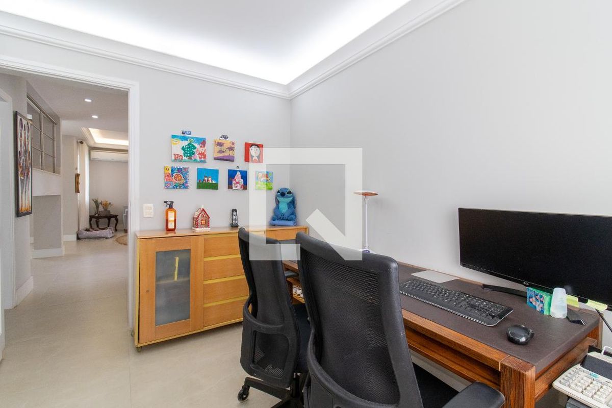 Casa à Venda - Lot. Alphaville Campinas, 4 Quartos,  380 m2 em , Campinas - sp | SoloBR