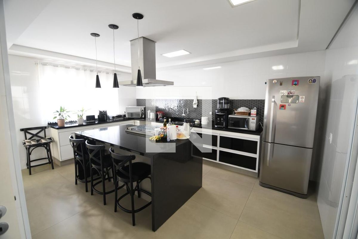 Casa à Venda - Lot. Alphaville Campinas, 5 Quartos,  620 m2 em , Campinas - sp | SoloBR