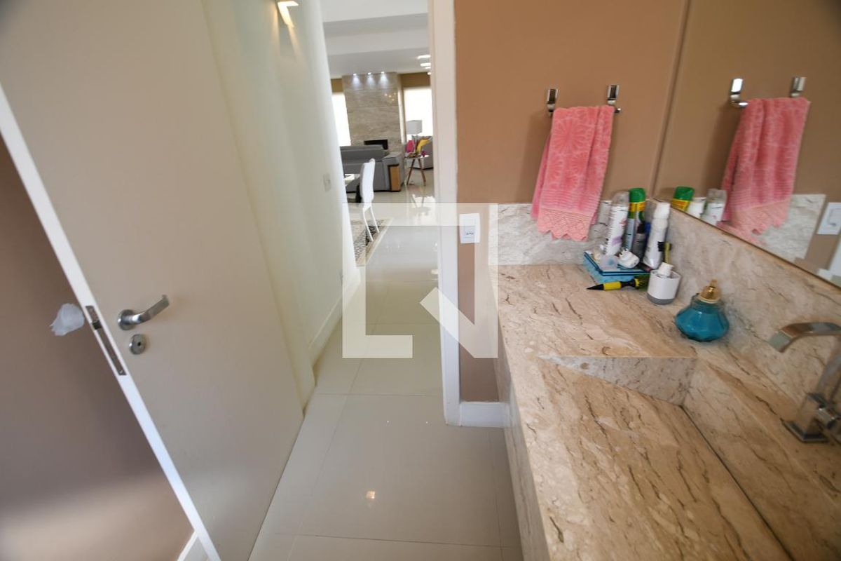 Casa à Venda - Lot. Alphaville Campinas, 5 Quartos,  620 m2 em , Campinas - sp | SoloBR