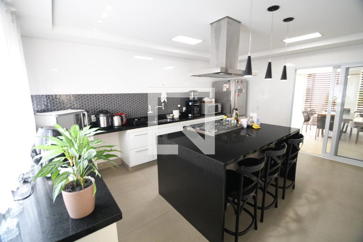 Casa à Venda - Lot. Alphaville Campinas, 5 Quartos,  620 m2 em , Campinas - sp | SoloBR