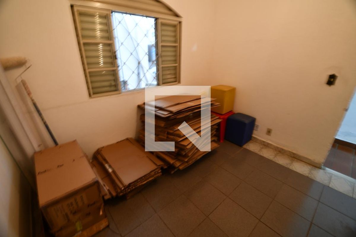 Casa à Venda - Jardim Flamboyant, 3 Quartos,  250 m2 em , Campinas - sp | SoloBR