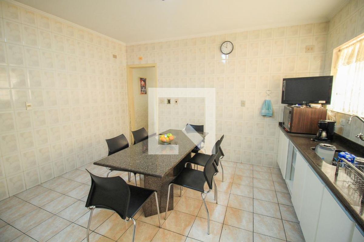 Casa, 3 quartos, 300 m² - Foto 80