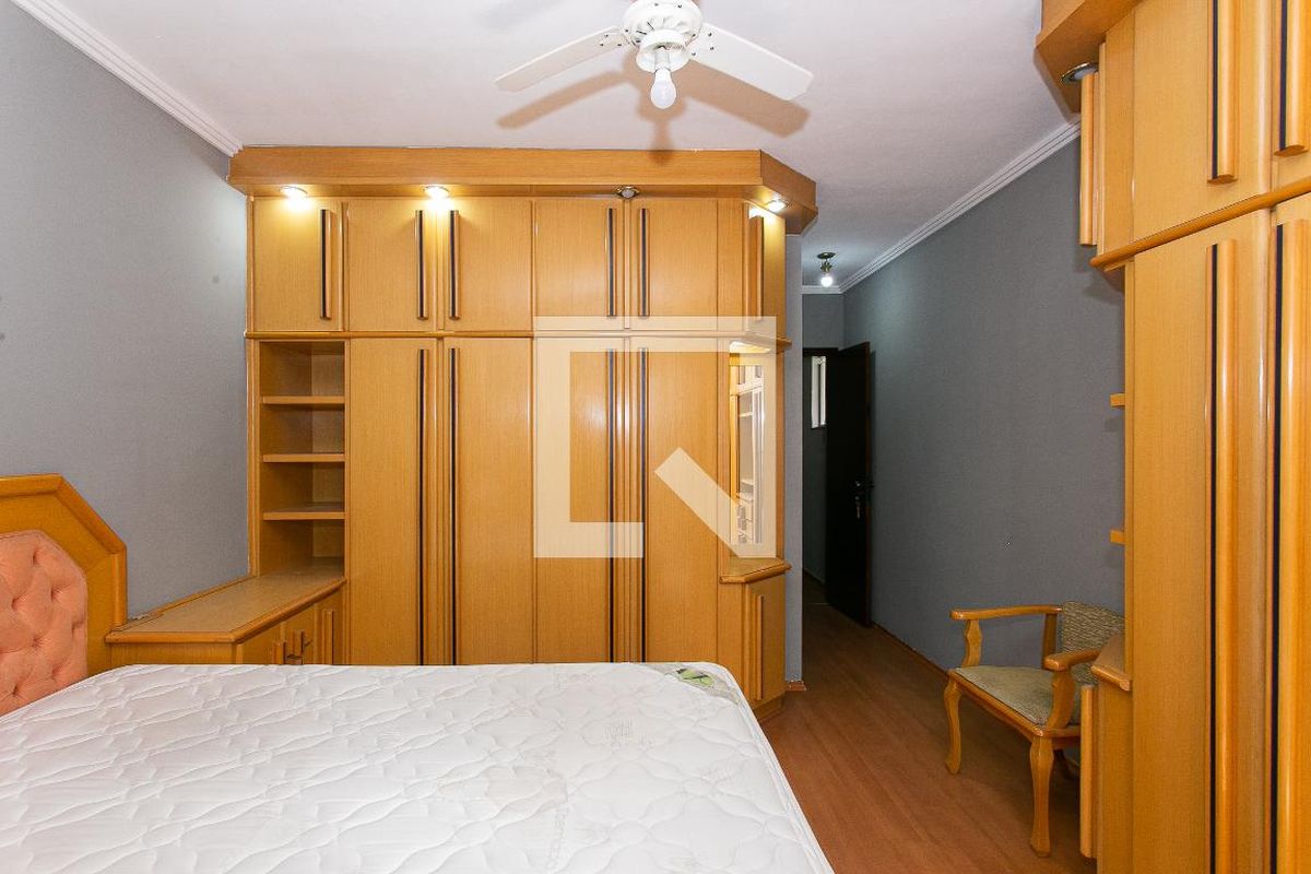 Casa, 3 quartos, 245 m² - Foto 38