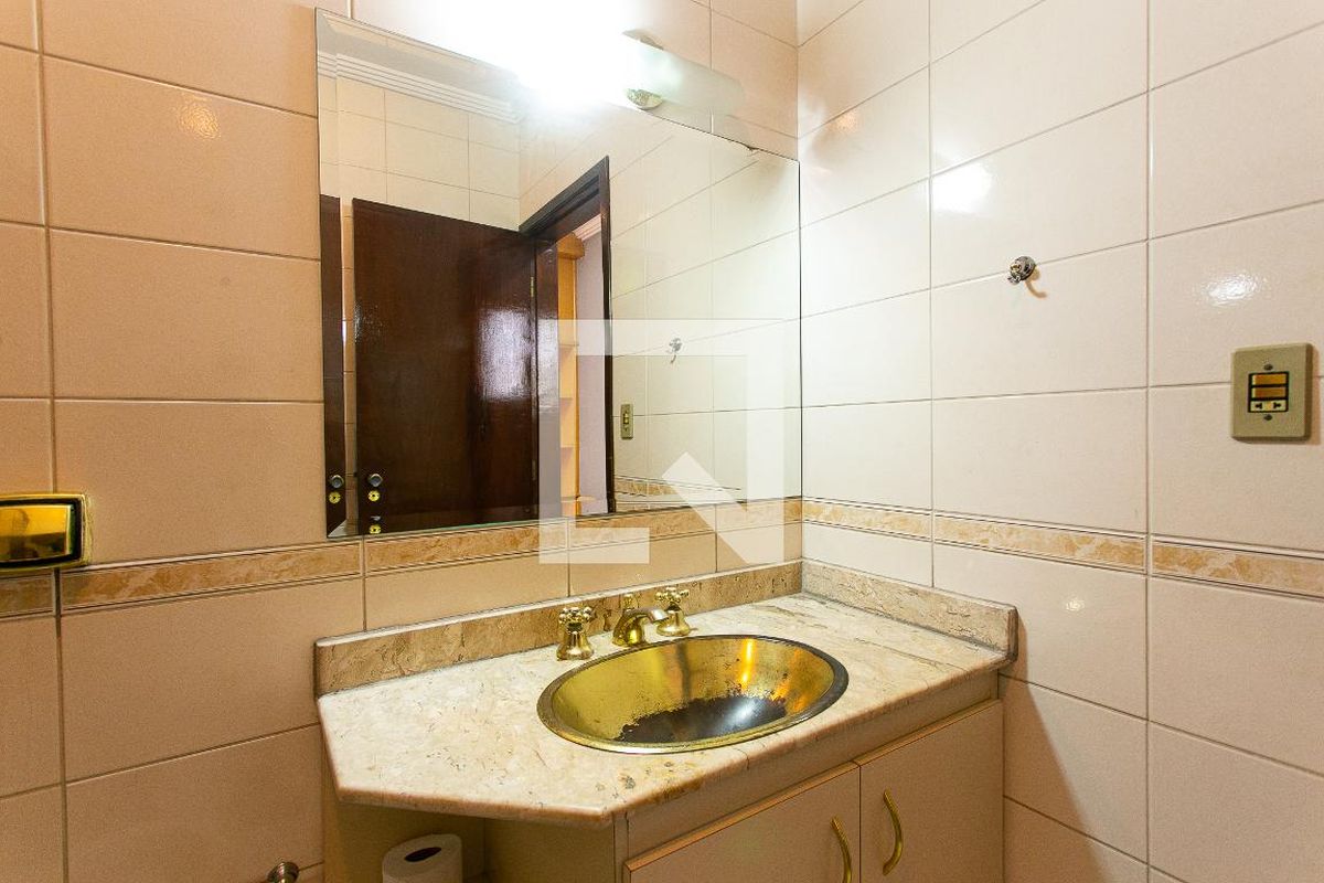 Casa, 3 quartos, 245 m² - Foto 56