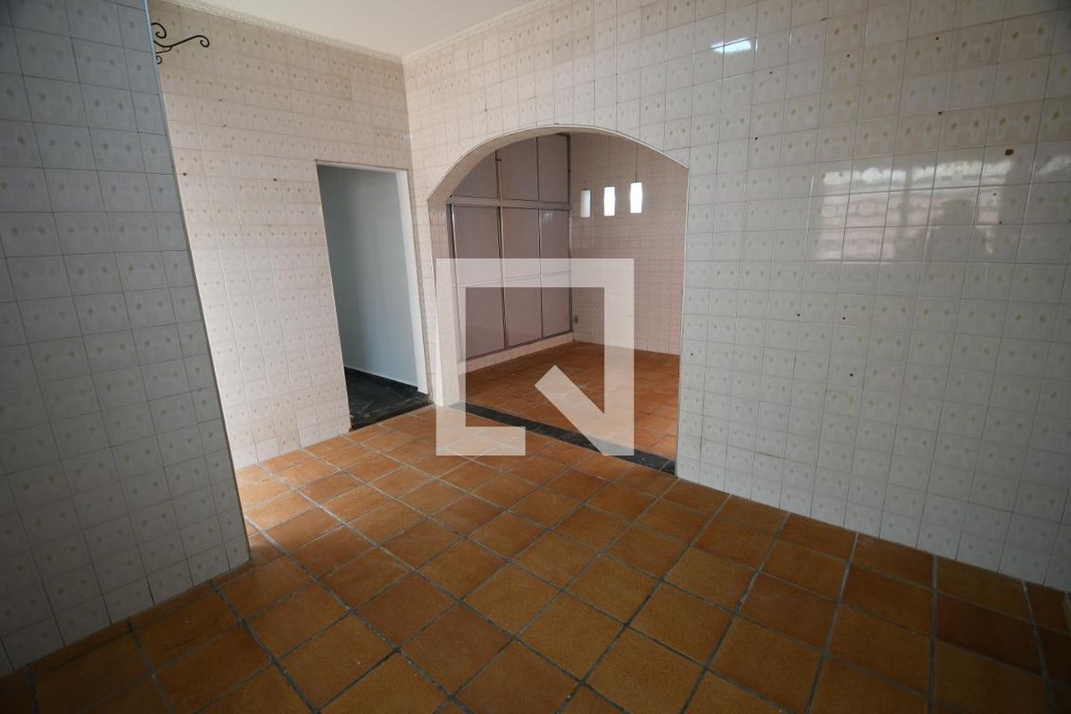 Casa à Venda - Taquaral, 4 Quartos,  157 m2 em , Campinas - sp | SoloBR