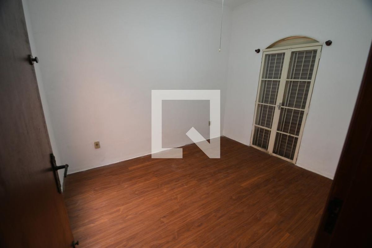 Casa à Venda - Taquaral, 4 Quartos,  157 m2 em , Campinas - sp | SoloBR