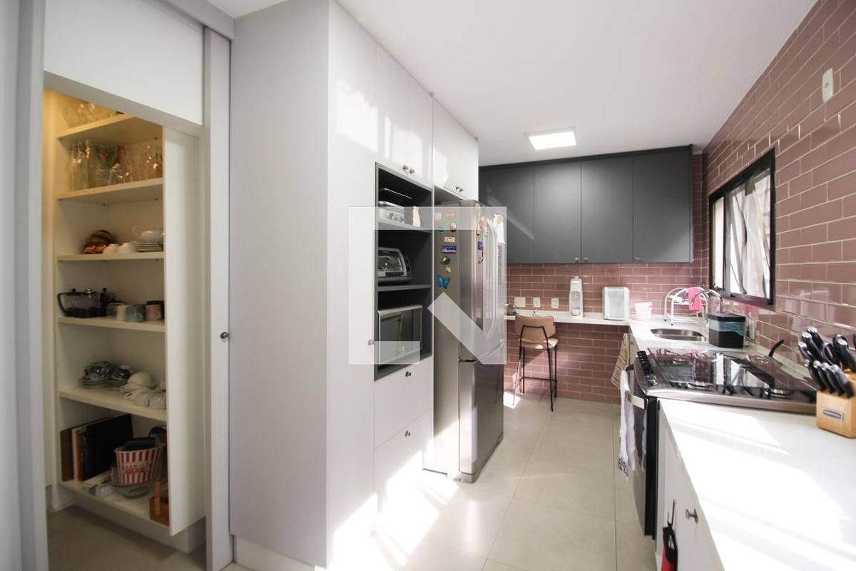 Apartamento, 3 quartos, 192 m² - Foto 116
