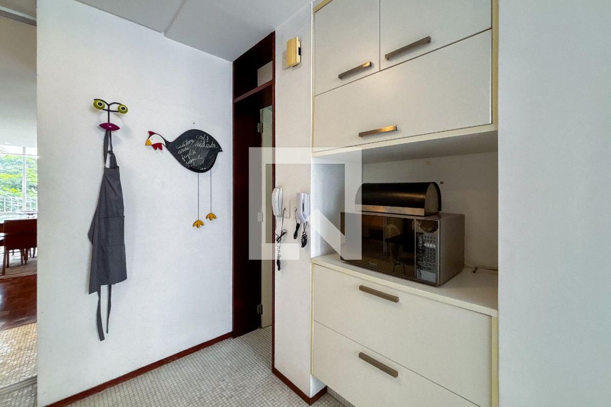 Apartamento, 3 quartos, 242 m² - Foto 189