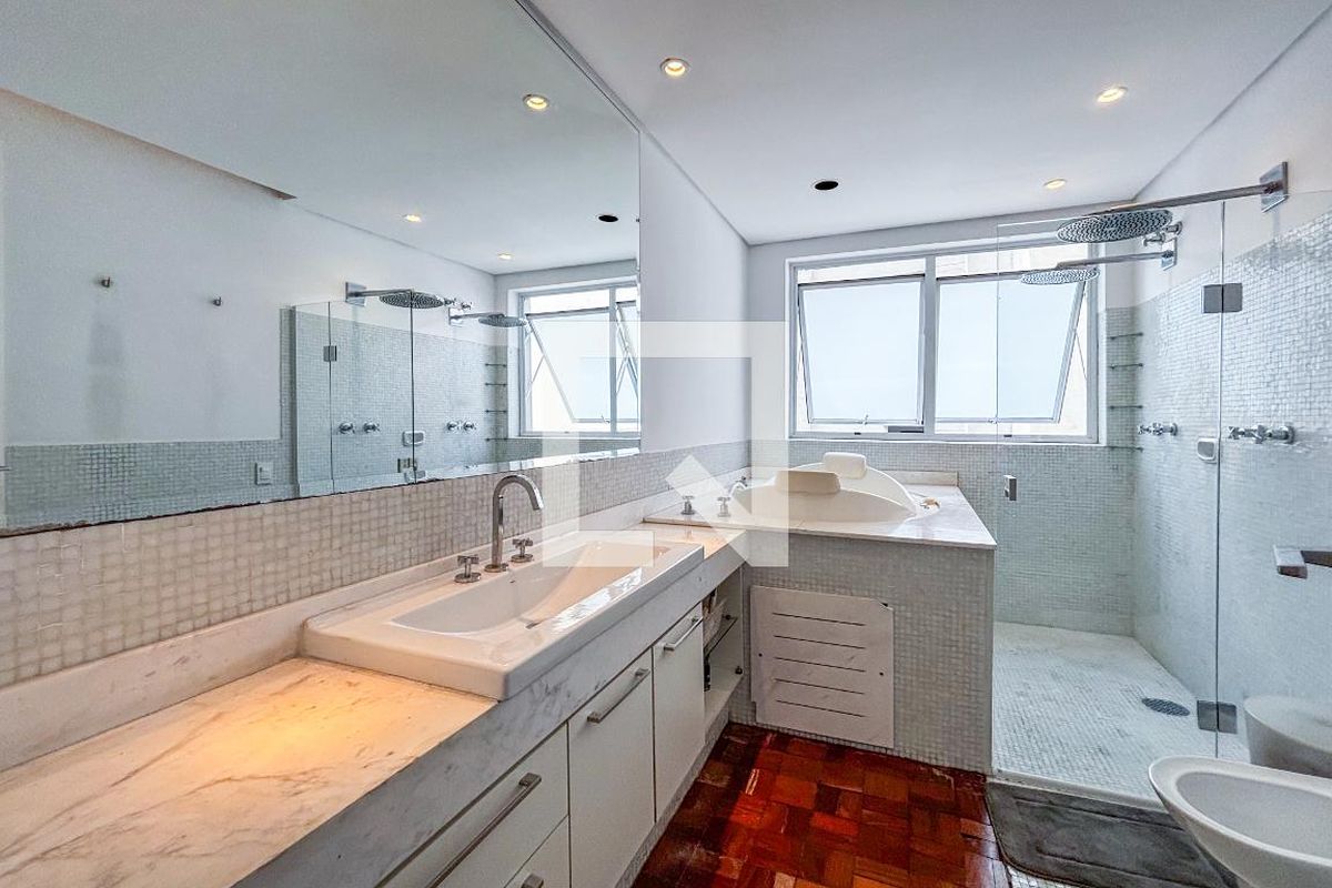 Apartamento, 3 quartos, 242 m² - Foto 124